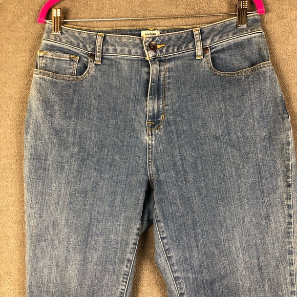 LL Bean Women’s Blue Denim Stretch Classic Fit Straight Leg jeans size 12R - Picture 2 of 8